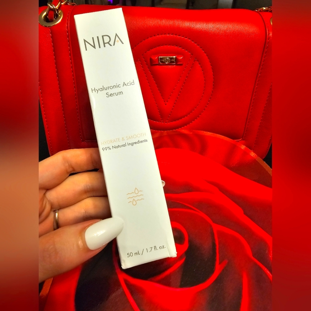 NEW In the sealed box Nira Hyaluronic Acid Serum